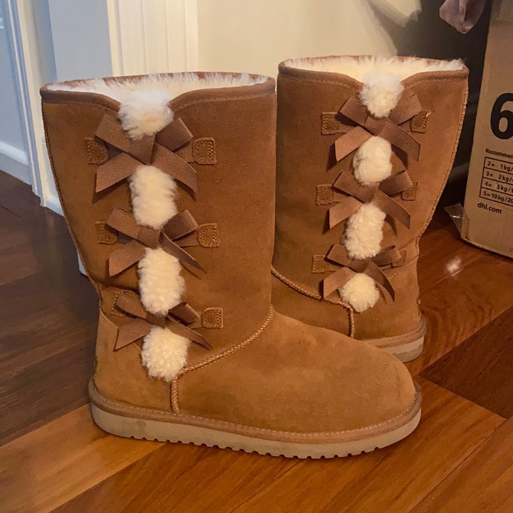 Koolaburra by UGG bow tie fur tall boots